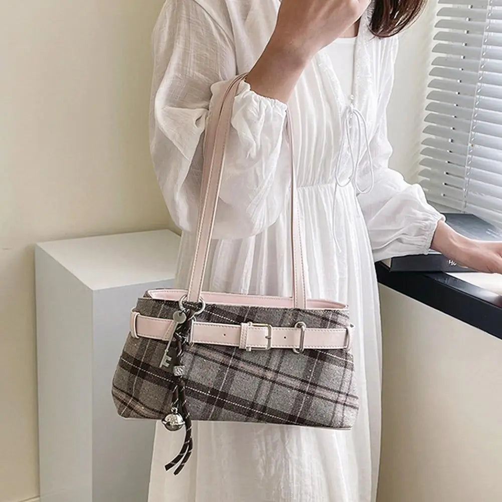 Fashion Karierte Umhängetasche mit Anhänger für Damen Retro Kleine Tragetasche Vielseitige und lässige Handtasche für Pendler