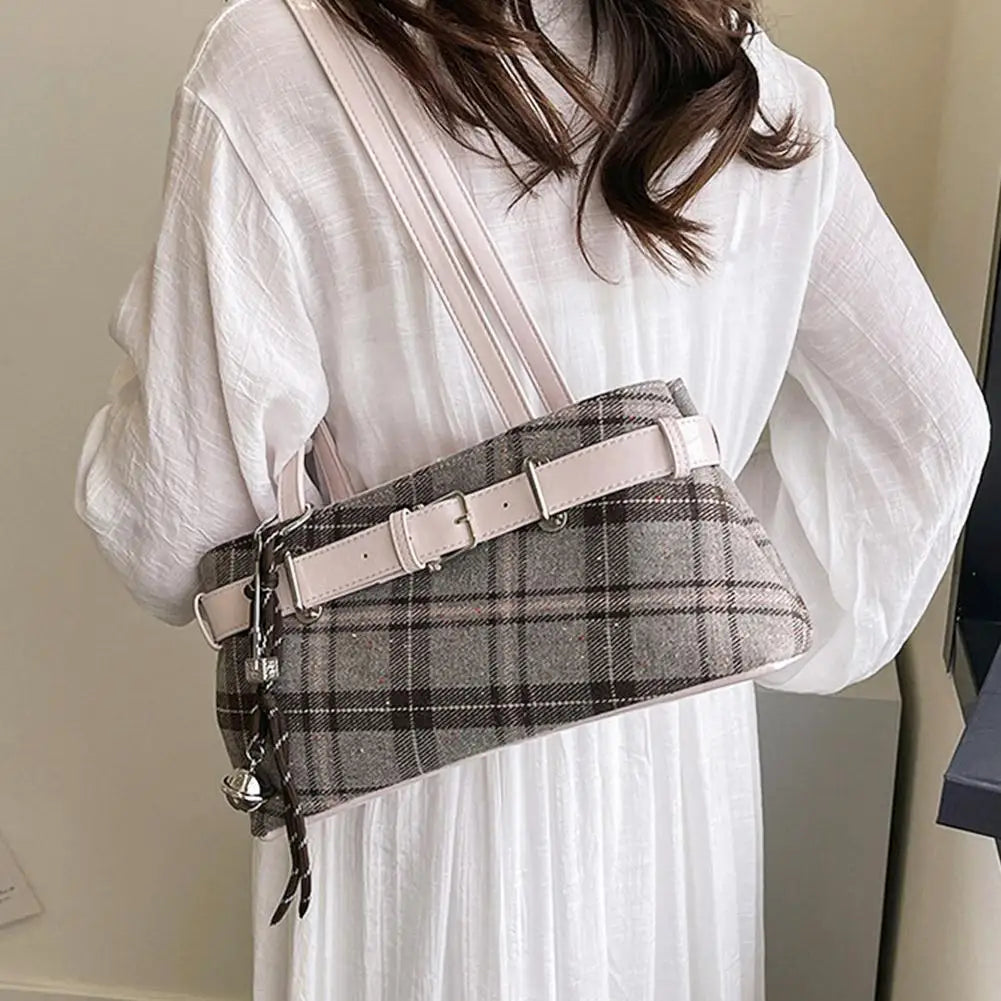 Fashion Karierte Umhängetasche mit Anhänger für Damen Retro Kleine Tragetasche Vielseitige und lässige Handtasche für Pendler