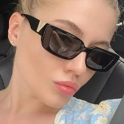 2025 Retro Rectangle Sunglasses for Women Luxury Vintage UV400 Protection V Suns Glasses Ladies Classic Black Square