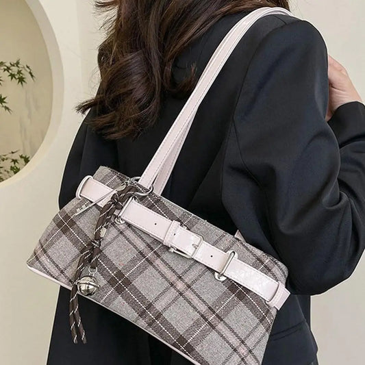 Fashion Karierte Umhängetasche mit Anhänger für Damen Retro Kleine Tragetasche Vielseitige und lässige Handtasche für Pendler