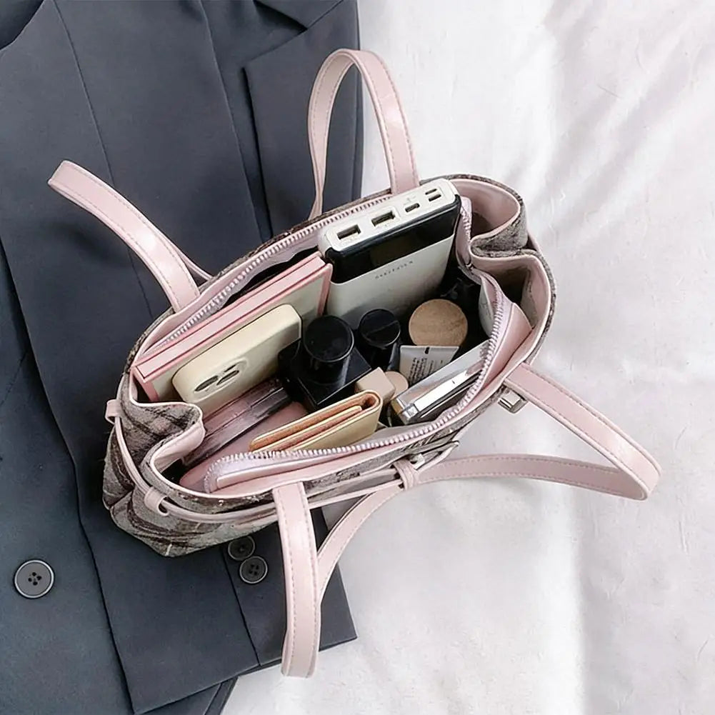 Fashion Karierte Umhängetasche mit Anhänger für Damen Retro Kleine Tragetasche Vielseitige und lässige Handtasche für Pendler