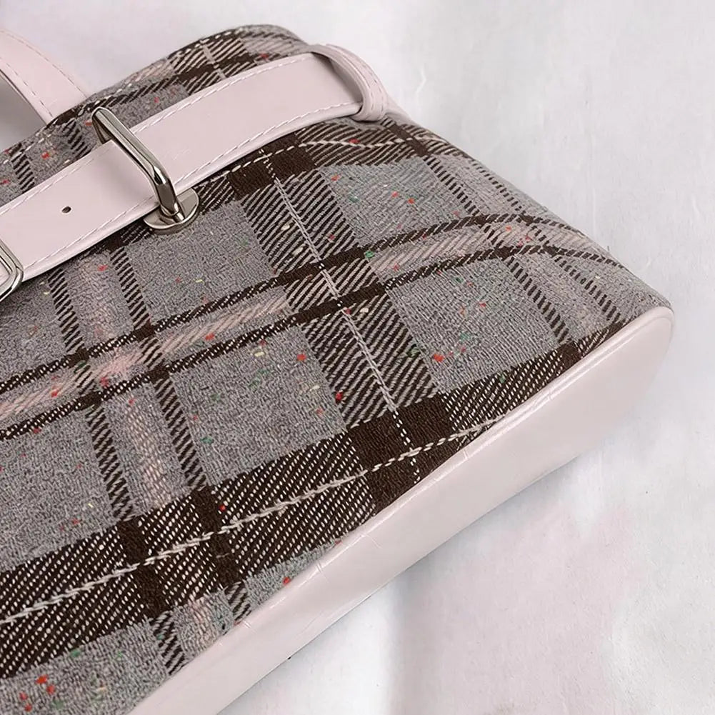 Fashion Karierte Umhängetasche mit Anhänger für Damen Retro Kleine Tragetasche Vielseitige und lässige Handtasche für Pendler
